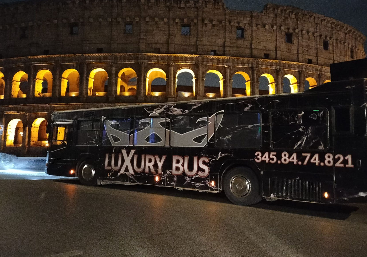Feste in Bus Roma LuxuryBus